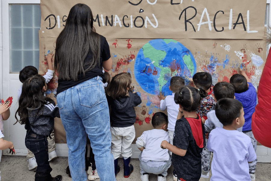 imagen-voluntariado-ninos-pintando