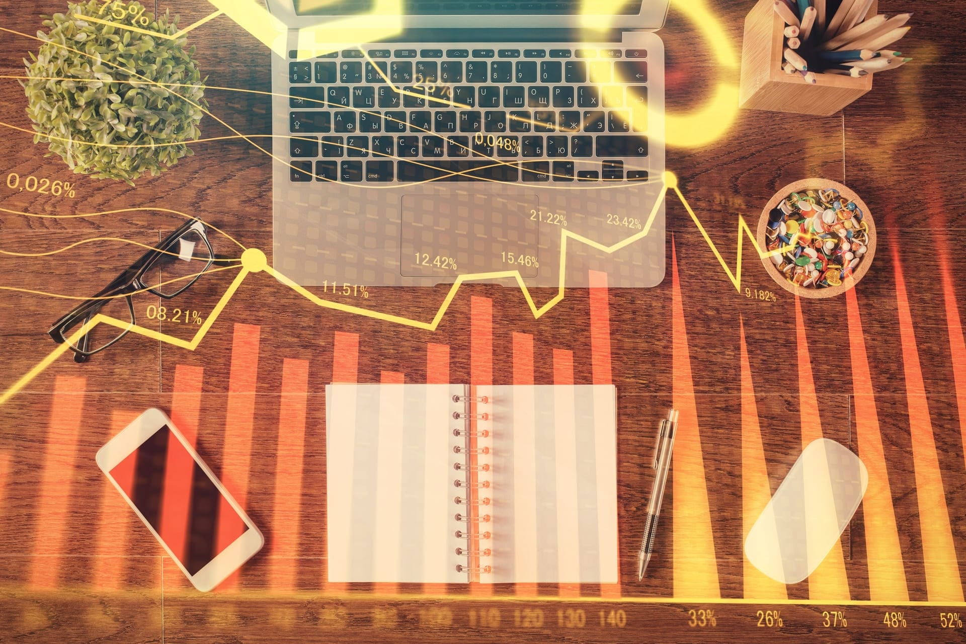 Profesional de Maestría en Educación investigando sobre el rol del docente actual.