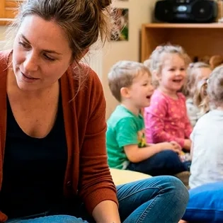Señales de alerta en el desarrollo infantil de 0 a 5 años que docentes y cuidadores deben conocer | IBERO