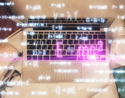Concepto digital de fórmulas matemáticas sobre teclado, relacionado con el estudio virtual en la Licenciatura en Matemáticas.