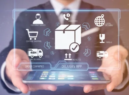 Persona sosteniendo un tablet con una interfaz holográfica que muestra íconos de paquetes y transporte, simbolizando la digitalización y tecnología en la gestión de procesos logísticos y las redes de valor.