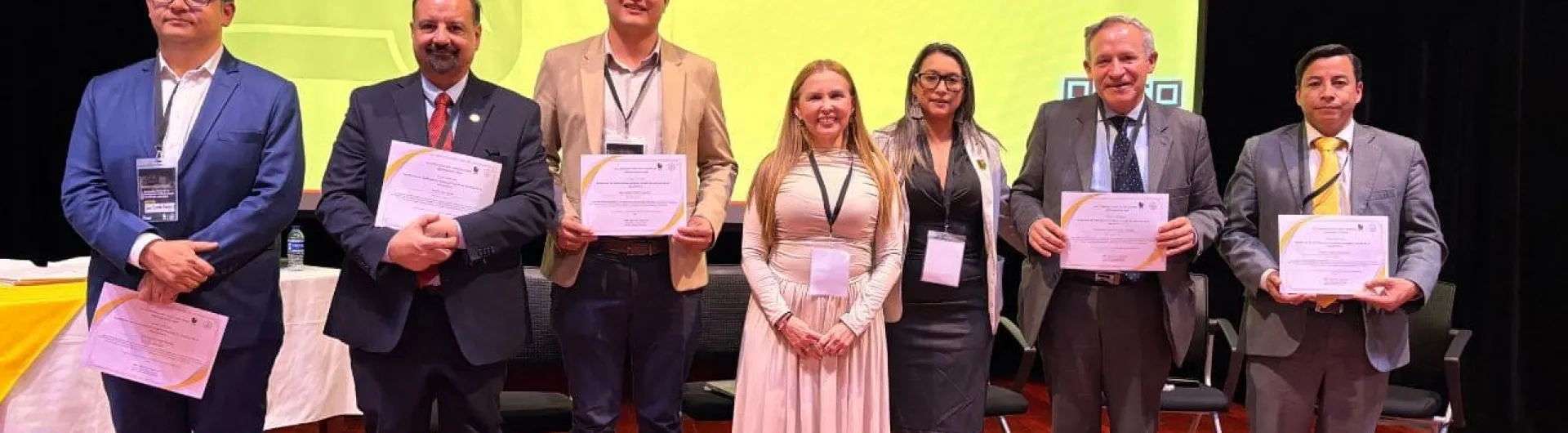 Banner_3Insignia.img