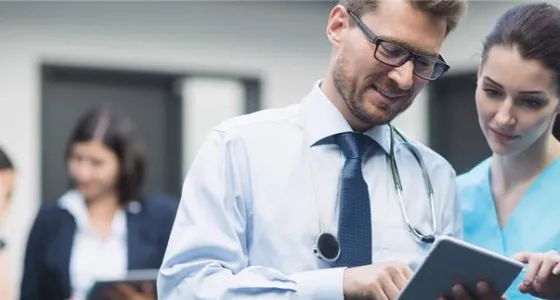 personal-de-calidad-en-salud-con-profesionales -medicos-ibero